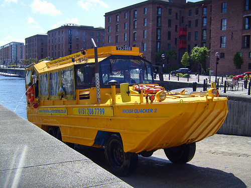 Yellow Duckmarine YSJ 668