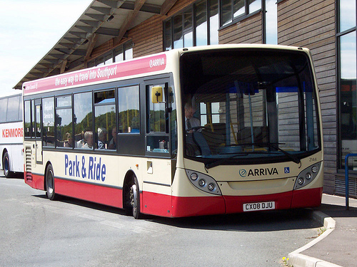 Arriva NW&W 2144 CX08 DJU